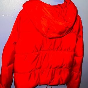 Cropped Red/OrangeUndertone American Eagle bomber jacket!